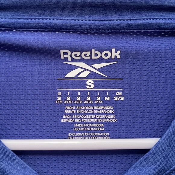 Set of 2 Reebok men’s size small athletic shirts. - Picture 8 of 9